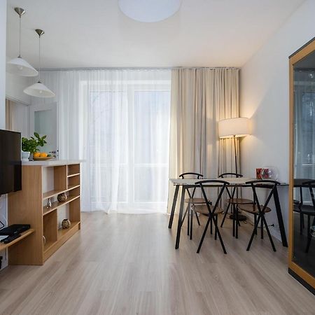 Shortstaypoland Plac Dabrowskiego B140 Варшава Экстерьер фото